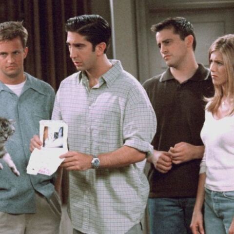 Σενάριο της σειράς «Friends» υπογεγραμμένο από τους πρωταγωνιστές της πωλείται σε δημοπρασία - Με στόχο τη συγκέντρωση πόρων για φιλανθρωπικούς σκοπούς