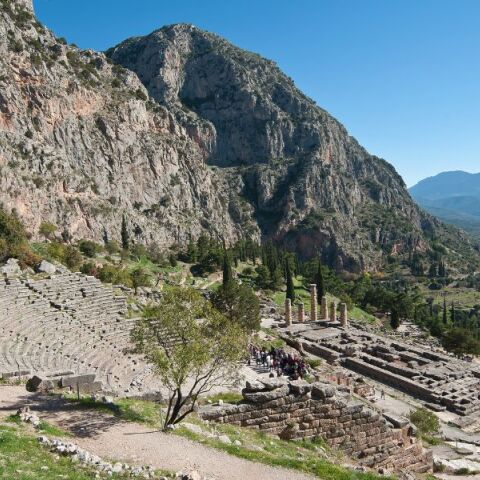 Υπουργείο Πολιτισμού: Σε εξέλιξη το έργο αποκατάστασης του Αρχαίου Θεάτρου Δελφών - Στόχος να ολοκληρωθεί μέχρι το τέλος του 2027, δηλώνει η Λίνα Μενδώνη. 