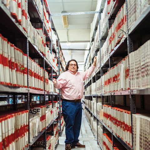 Αρχείο της ΕΡΤ: Συνέντευξη με τον διευθυντή του, Βασίλη Αλεξόπουλο