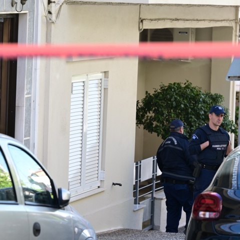 Το σπίτι του εγκλήματος στην Ηλιούπολη και από έξω αστυνομικές δυνάμεις