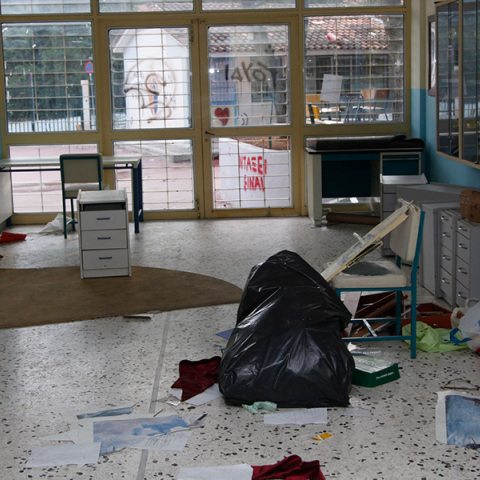 Μέτρα για τα σχολεία: O ΣΥΡΙΖΑ παραμένει στο πλευρό των τραμπούκων και των βανδάλων