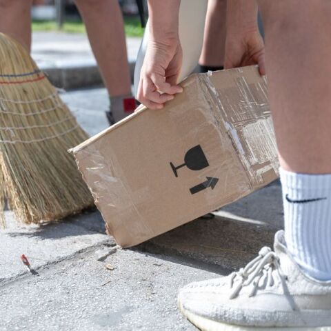 Θεσσαλονίκη: Ένωσαν δυνάμεις για να καθαρίσει και να καλλωπιστεί η Αριστοτέλους - Το μήνυμα Αγγελούδη στους μαθητές για το περιβάλλον.