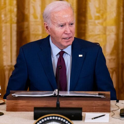 ΗΠΑ: Ο πρόεδρος Τζο Μπάιντεν διαγράφει φοιτητικό χρέος ύψους 7,4 δισ. δολαρίων - Τουλάχιστον 23 εκατομμύρια Αμερικανοί αντιμετωπίζουν πρόβλημα. 