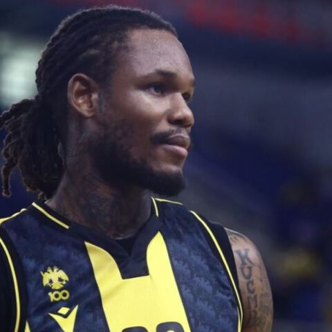 Ο Μπεν ΜάκΛεμορ