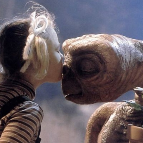 9 κορυφαίες ταινίες με εξωγήινους που πρέπει να δείτε