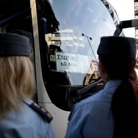 Ιωάννινα: Μαθητές Λυκείου επιτέθηκαν σε αστυνομικούς που τους σταμάτησαν για έλεγχο και προσπάθησαν να τραπούν σε φυγή - Πέντε συλλήψεις.