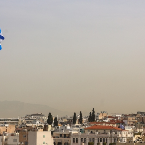 Καιρός: Έρχεται σκόνη, λασποβροχές και κρύο