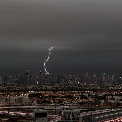 Ντουμπάι: Καταιγίδες και πλημμυρισμένοι δρόμοι