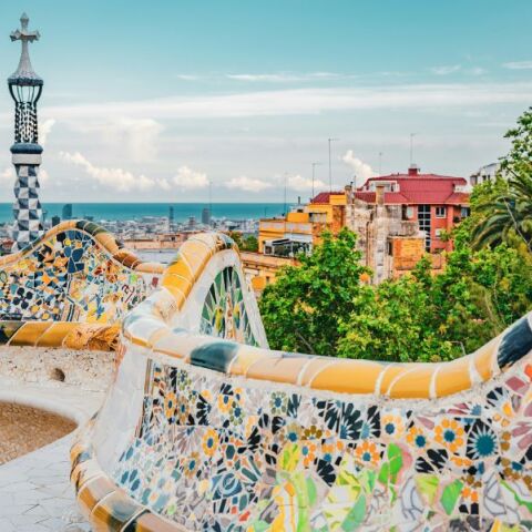 Βαρκελώνη: Διαδρομή λεωφορείου προς το διάσημο Πάρκο Γκουέλ του Γκαουντί αφαιρέθηκε από τις εφαρμογές χαρτών της Google και της Apple - Σφύζει από τουρίστες.