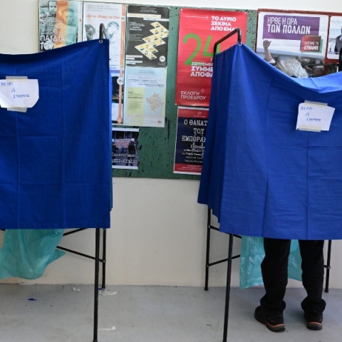 Δηλαδή νομίζετε ότι η Ελλάδα αξίζει καλύτερα από αυτούς τους υποψήφιους ευρωβουλευτές; Γιατί;