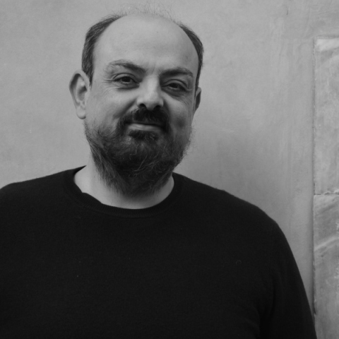 «Ο Κώδικας»: Ο Θοδωρής Πανάγος παρουσιάζει την άλλη must read πλευρά του