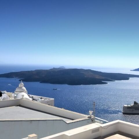 Σαντορίνη: Διεθνής επιστημονική συνάντηση - Ερευνητές του ηφαιστείου από όλο τον κόσμο παρουσιάζουν τις μελέτες τους στα Φηρά.