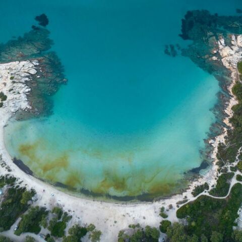 Σε ισχύ το πλαίσιο απόλυτης προστασίας για 198 «απάτητες παραλίες» - Βρίσκονται εντός του δικτύου Natura 2000 - Θα απαγορεύονται ξαπλώστρες και ομπρέλες