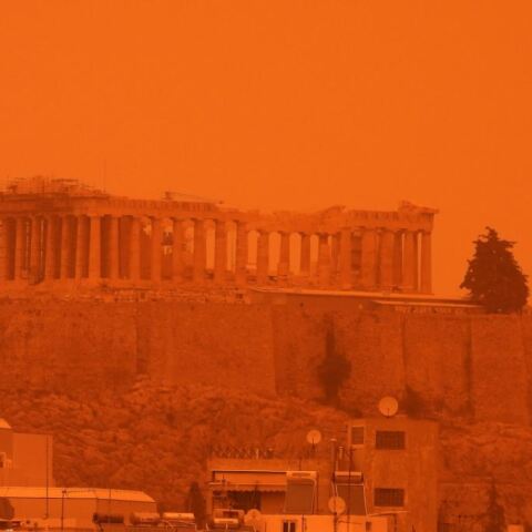 Αφρικανική σκόνη «σκέπασε» τον ουρανό της Αττικής
