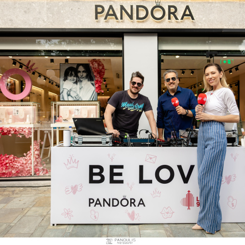 pan_080__love_radio_-_dimitris_psematikas__mary_varsamijpg