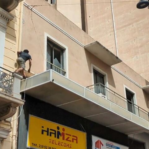 Ομόνοια: Επεισοδιακή καταδίωξη από ταράτσα σε ταράτσα