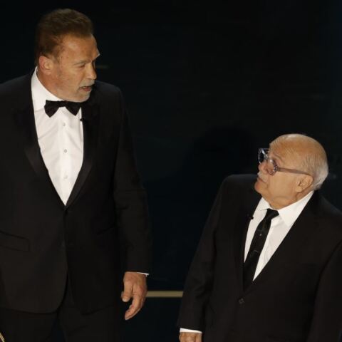 Ο Ντάνι Ντε Βίτο και ο Άρνολντ Σβαρτσενέγκερ