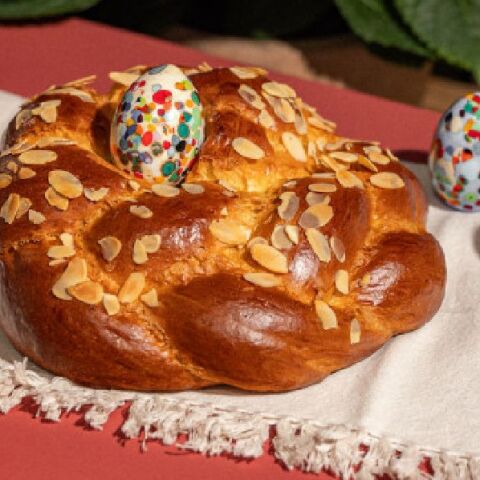 Πού θα βρεις το τσουρέκι με αυγό Murano;