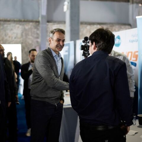 Κυριάκος Μητσοτάκης: Στην 30ή «Ημέρα Καριέρας» της ΔΥΠΑ στον Πειραιά παραβρέθηκε ο πρωθυπουργός - Στο επίκεντρο η γαλάζια οικονομία.