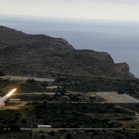 Οπλικά συστήματα μας περισσεύουν, τα ψηφαλάκια όχι