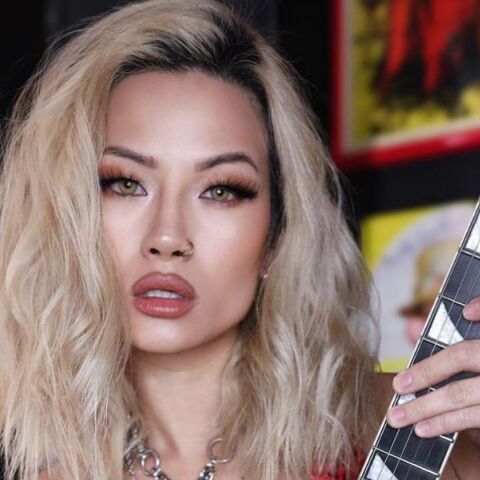 Smashing Pumpkins: H Kiki Wong νέα κιθαρίστρια του ροκ συγκροτήματος - Θα τους συνοδεύσει στην περιοδεία που κάνει στάση και στην Αθήνα.