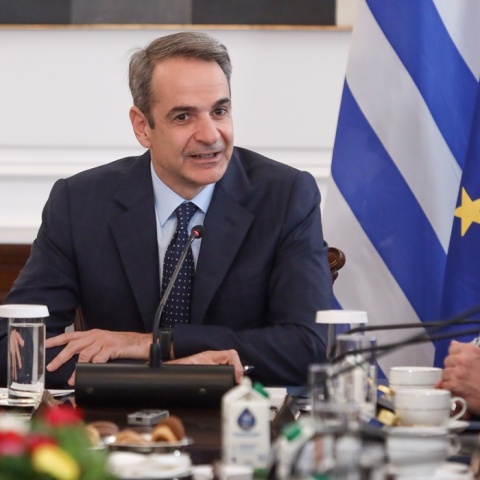 Ο Κυριάκος Μητσοτάκης κατά τη διάρκεια συνεδρίασης του Υπουργικού Συμβουλίου