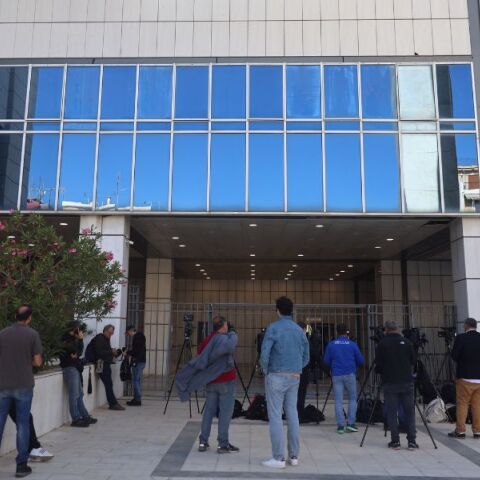 Η Ένωση Δικαστών και Εισαγγελέων, με αφορμή την απόφαση για το Μάτι, αναφέρει σε ανακοίνωσή της ότι έχουν στηθεί λαϊκά δικαστήρια