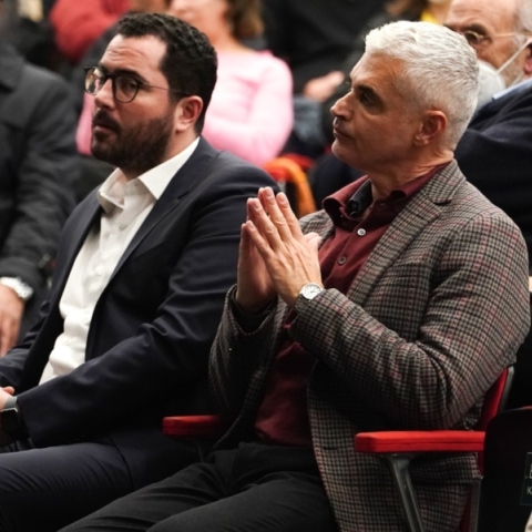 Ο Μάνος Βουλαρίνος σχολιάζει την ένταξη του Άρη Σπηλιωτόπουλου στο επικοινωνιακό επιτελείο του ΣΥΡΙΖΑ.