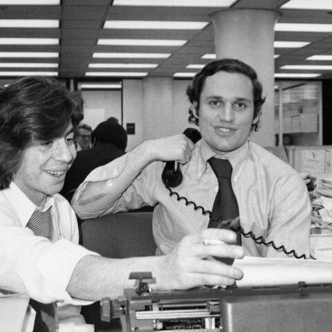 Γούντγουορντ και Μπέρνσταϊν κατά τις έρευνές τους για το Watergate