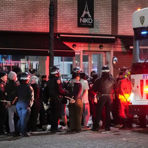 Η αστυνομία εκκένωσε την κατάληψη στο πανεπιστήμιο Κολούμπια - Δεκάδες συλλήψεις φοιτητών