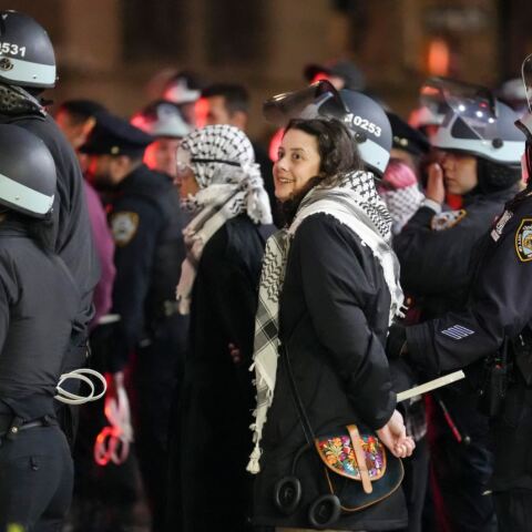 Η αστυνομία εκκένωσε την κατάληψη στο πανεπιστήμιο Κολούμπια - Δεκάδες συλλήψεις φοιτητών