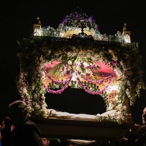 Θεσσαλονίκη: Πέντε επιτάφιοι στην πλατεία Αριστοτέλους 