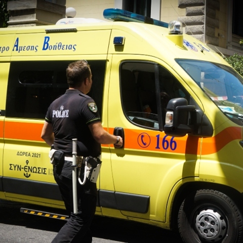 Πειραιώς: Μητέρα, γιαγιά και 3 εγγόνια παρασύρθηκαν