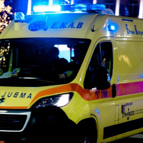 Πειραιώς: Αυτοκίνητο παρέσυρε 5 άτομα, 3 είναι παιδιά