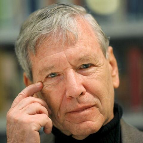 Σαν σήμερα 4 Μαΐου: Το 1939 γεννήθηκε ο Άμος Οζ - Κορυφαίος πεζογράφος του Ισραήλ και γνωστός για τους αγώνες του υπέρ της ειρήνευσης στη Μέση Ανατολή.