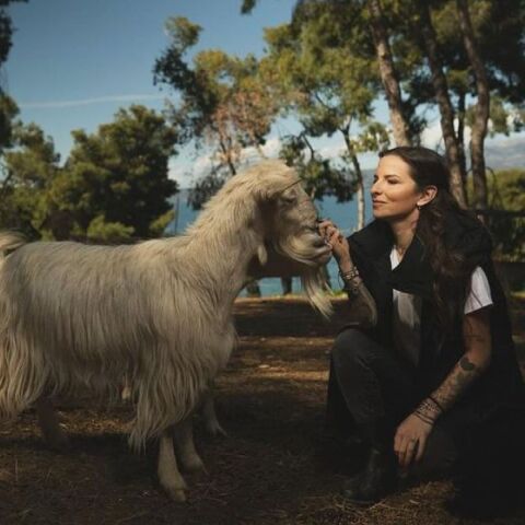 Η Εριέττα Κούρκουλου εξηγεί γιατί έχει αποφασίσει να μην τρώει κρέας - Το vegan μήνυμά της για το Πάσχα.