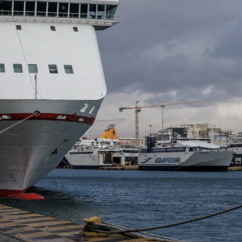 Πειραιάς: Απαγορευτικό απόπλου για ταχύπλοα 
