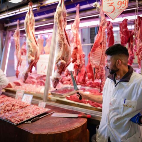 Κρεοπώλες στην Βαρβάκειο Αγορά