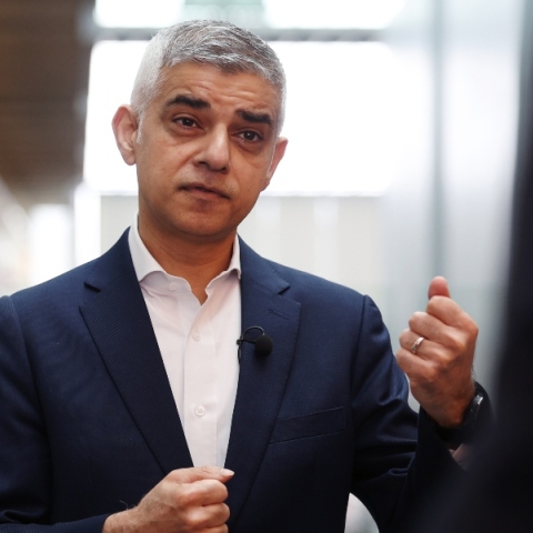 Λονδίνο: Ο Σαντίκ Καν για τρίτη φορά δήμαρχος 