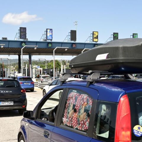 Πάσχα 2024: Η επιστροφή των εκδρομέων από την περιφέρεια στα μεγάλα αστικά κέντρα ξεκίνησε - Αυξημένη η κίνηση στις εθνικές οδούς.