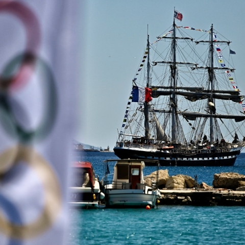Ολυμπιακή φλόγα: Φτάνει σήμερα στη Μασσαλία