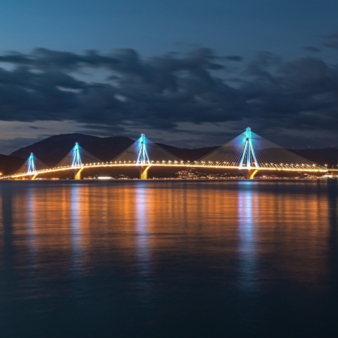  Ημέρα της Ευρώπης: Φωταγώγηση της Γέφυρας Ρίου Αντιρρίου