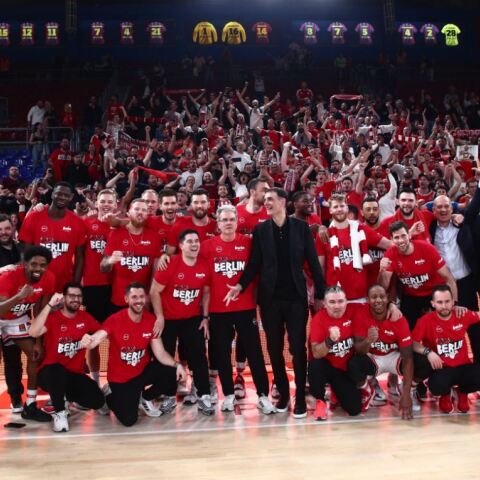 Ο Oλυμπιακός δεν ήταν απλά ομάδα, ήταν ΟΜΑΔΑ