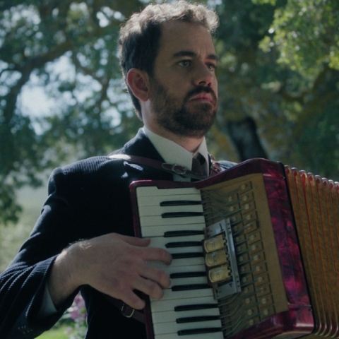 Theodore: Δείτε πρώτοι το βιντεοκλίπ του νέου τραγουδιού «The Big Rip»