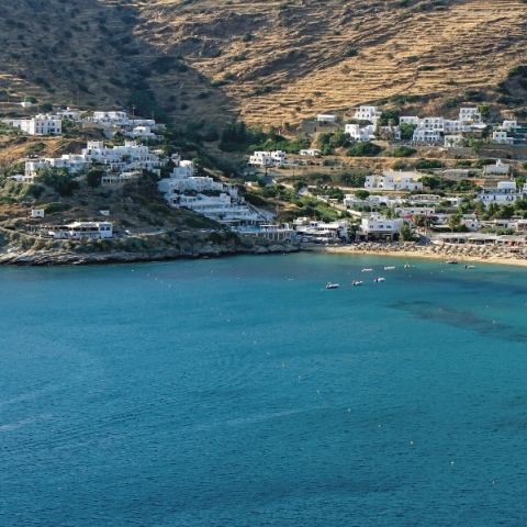 Ίος: Vanity Fair και Conde Nast Traveller το προτείνουν