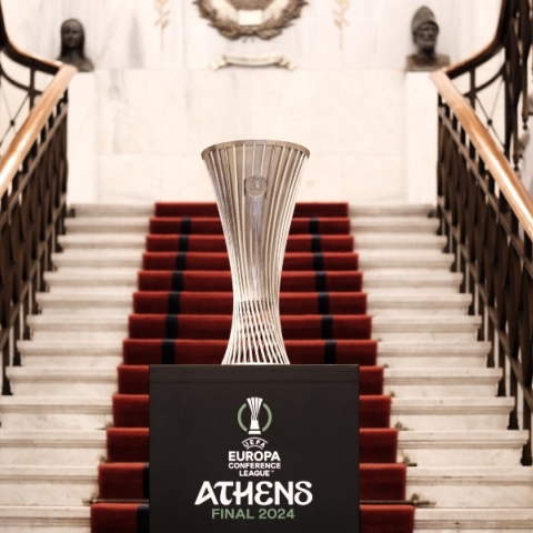 Στην Αθήνα το τρόπαιο του Conference League 