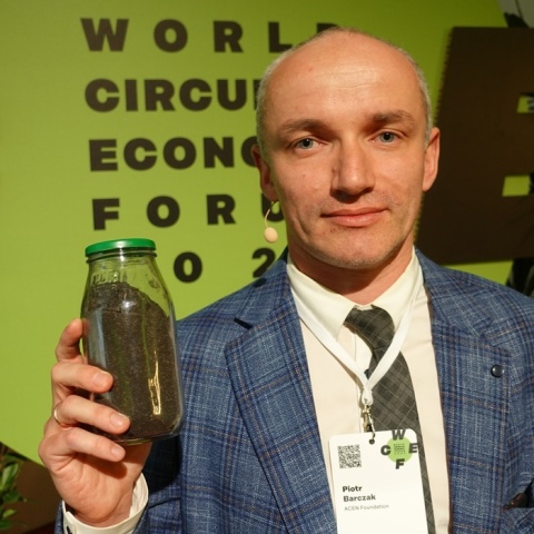 Ο επιστήμονας Πιότρ Μπάρζακ