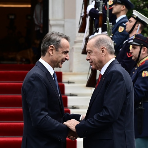 Ο Κυριάκος Μητσοτάκης με τον Ρετζέπ Ταγίπ Ερντογάν
