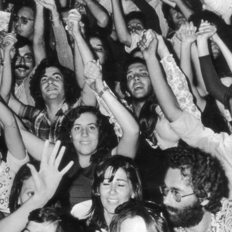 Η Athens Voice παρουσιάζει τη σειρά podcast «50 χρόνια Μεταπολίτευση» των καθηγητών Νίκου Παναγιώτου και Χρήστου Α. Φραγκονικολόπουλου