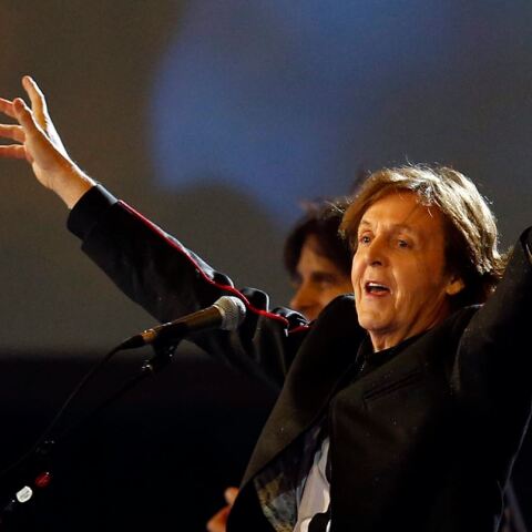 Ο Πολ ΜακΚάρτνεϊ κατά την εμφάνισή του στους Ολυμπιακούς Αγώνες του Λονδίνου το 2012